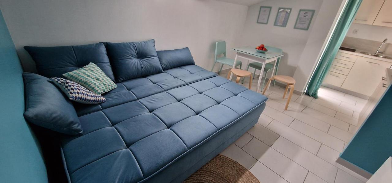 Apartmani Eladora Биоград-на-Мору Экстерьер фото